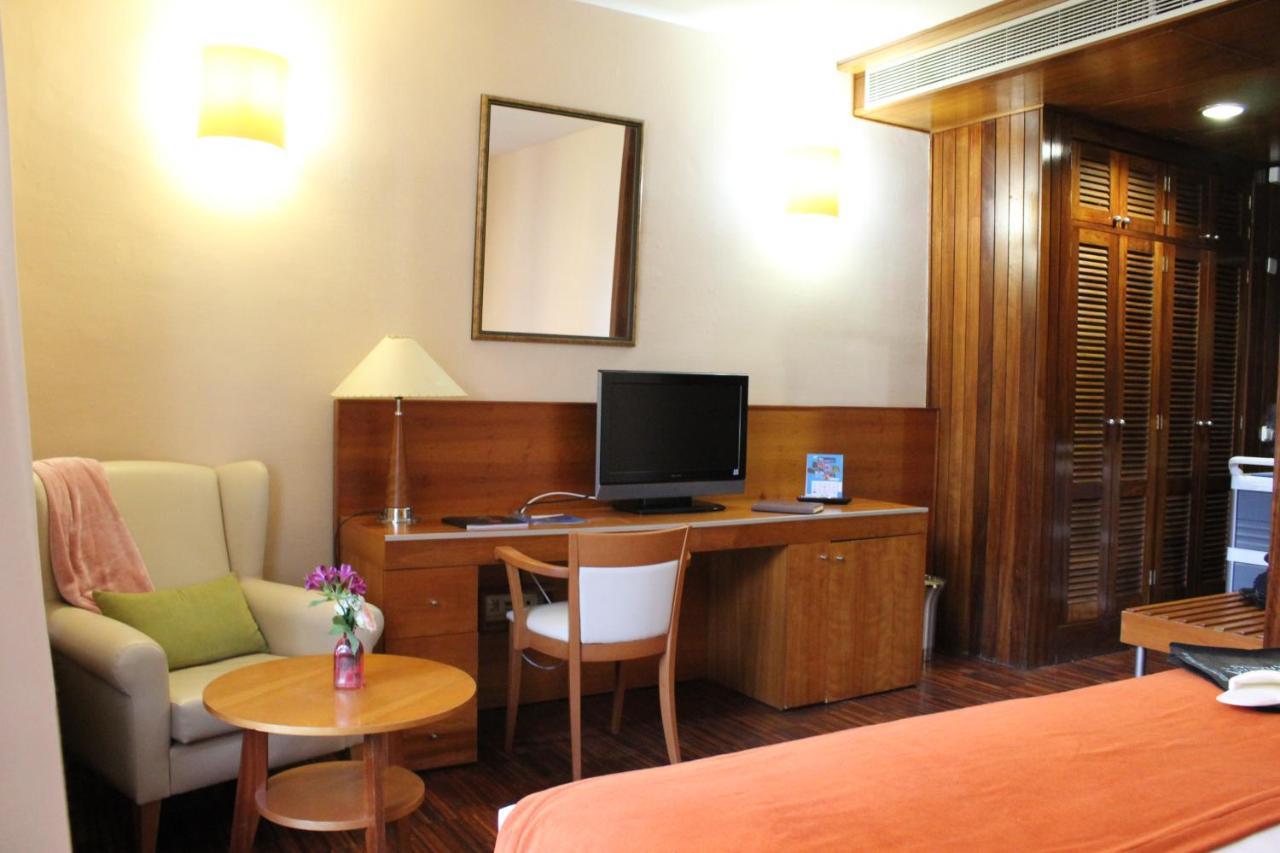 Hotel Escuela Santa Cruz ภายนอก รูปภาพ